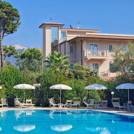 Hotel Villa Elsa مارينا دي ماسا المظهر الخارجي الصورة