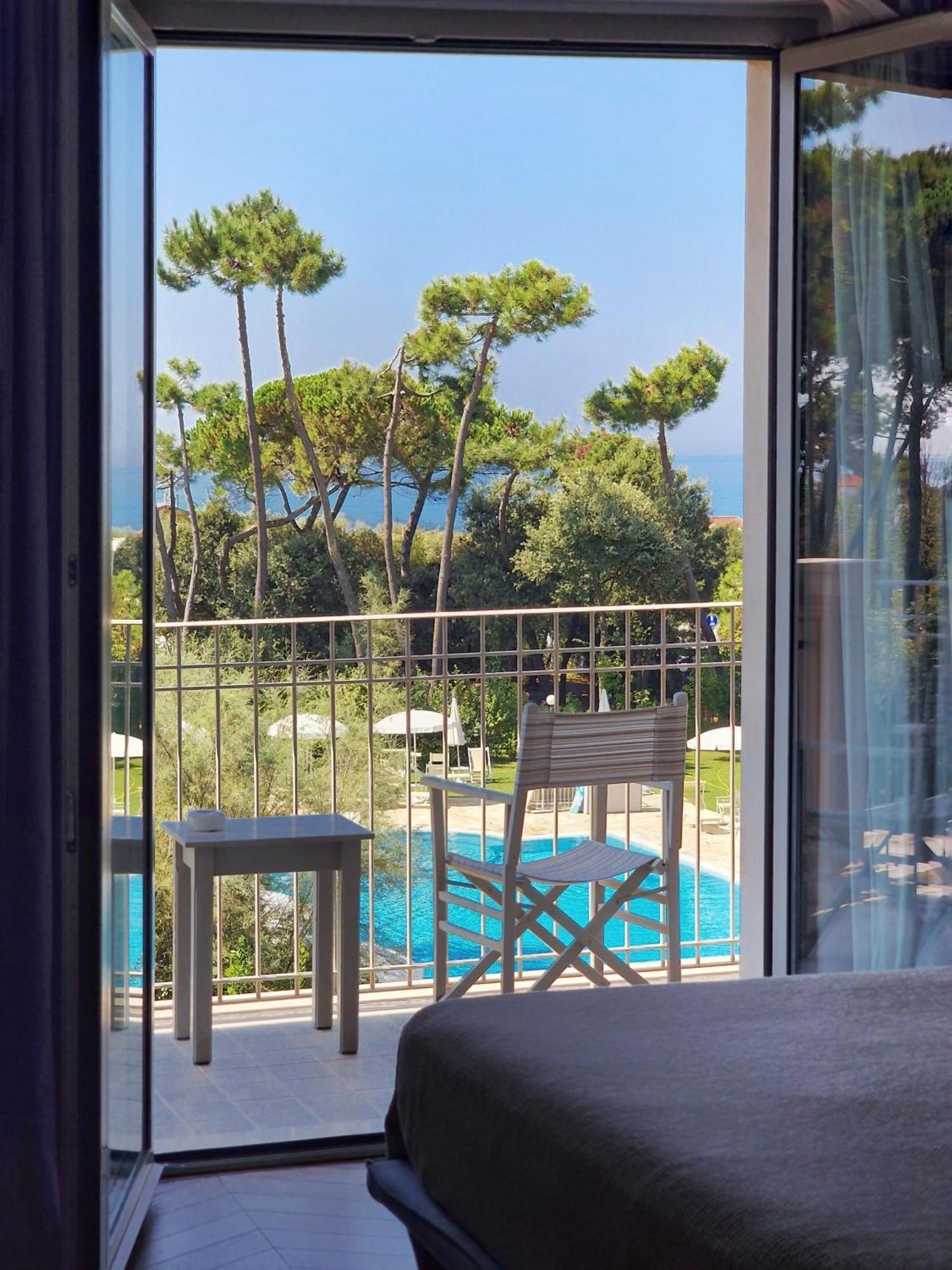 Hotel Villa Elsa مارينا دي ماسا المظهر الخارجي الصورة