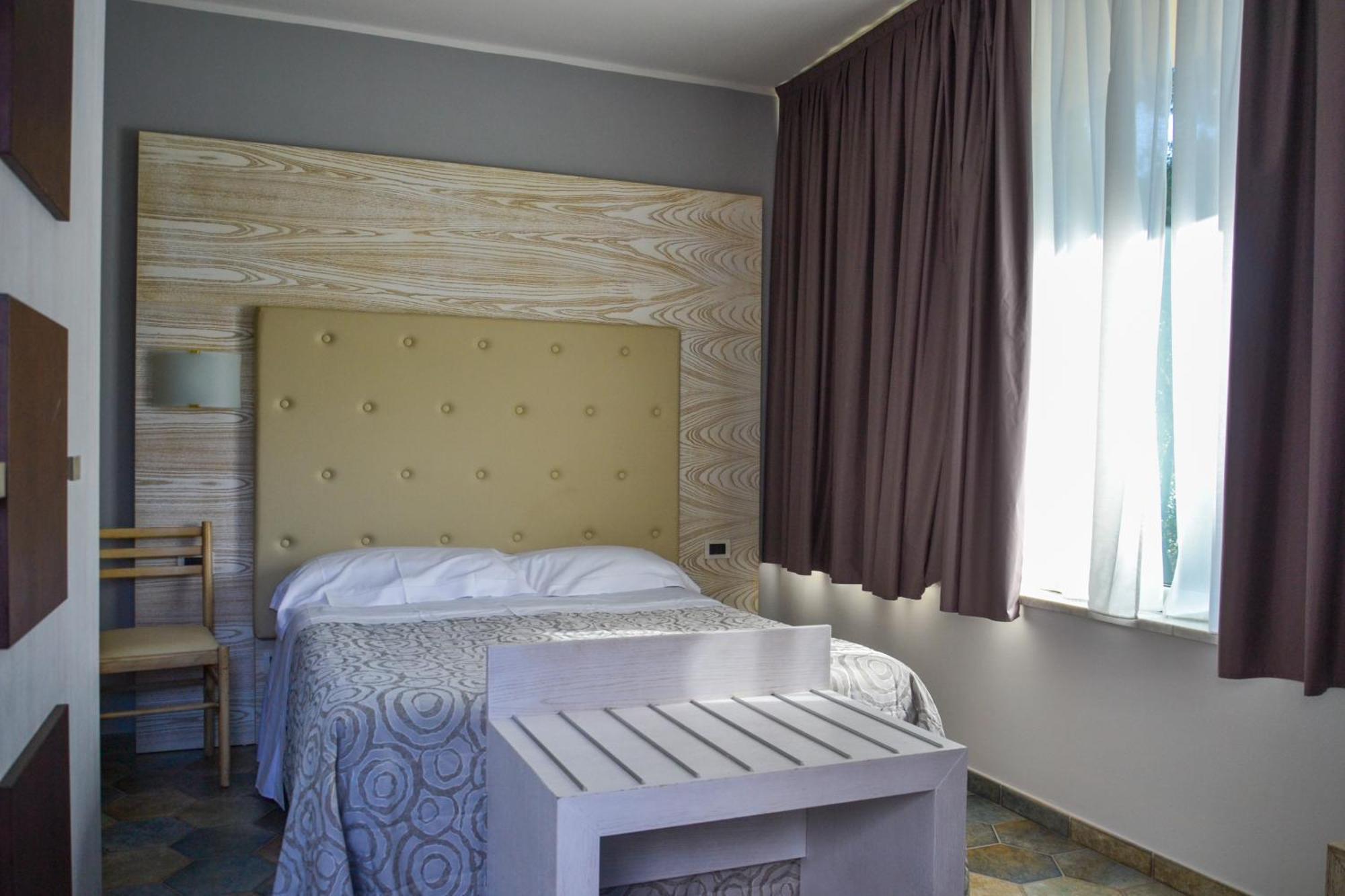 Hotel Villa Elsa مارينا دي ماسا الغرفة الصورة