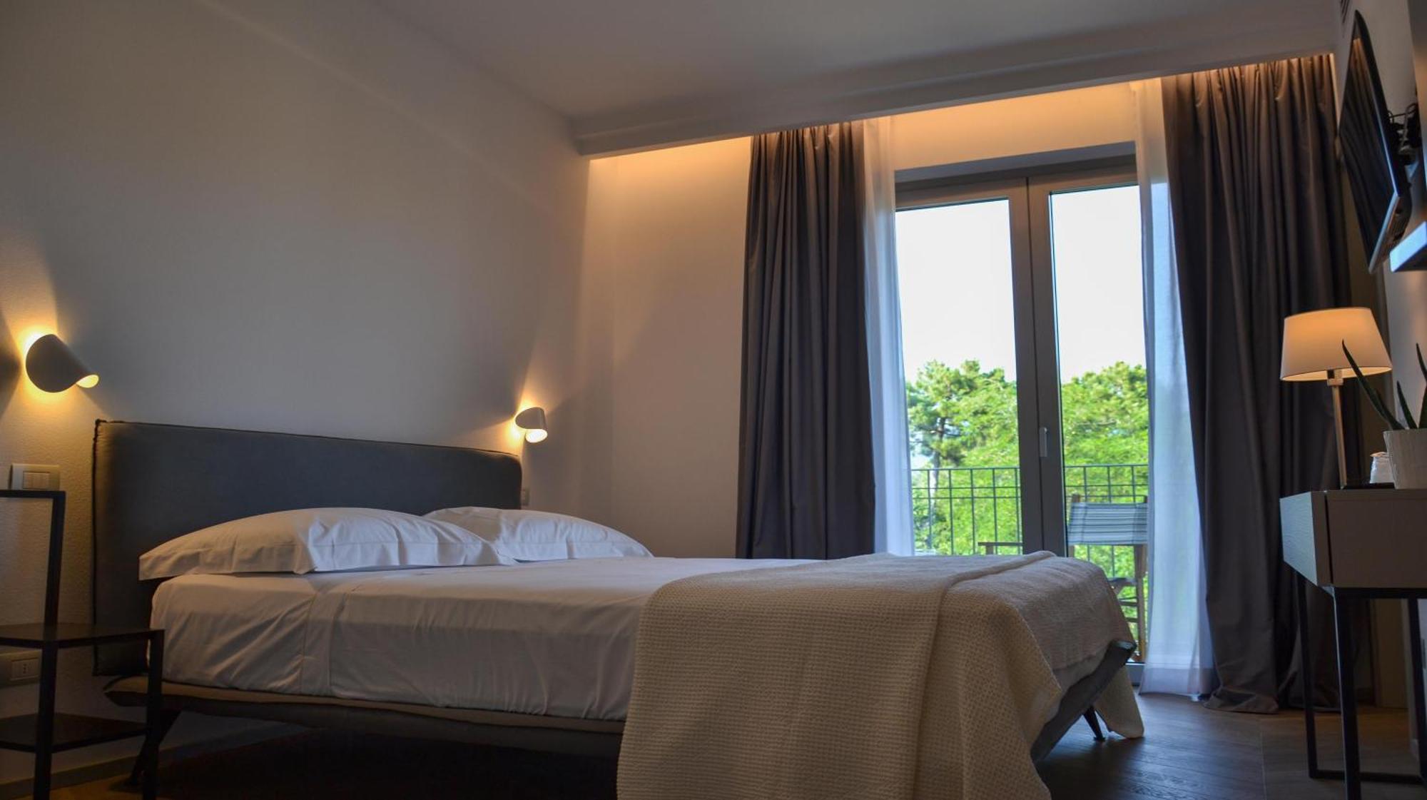 Hotel Villa Elsa مارينا دي ماسا المظهر الخارجي الصورة