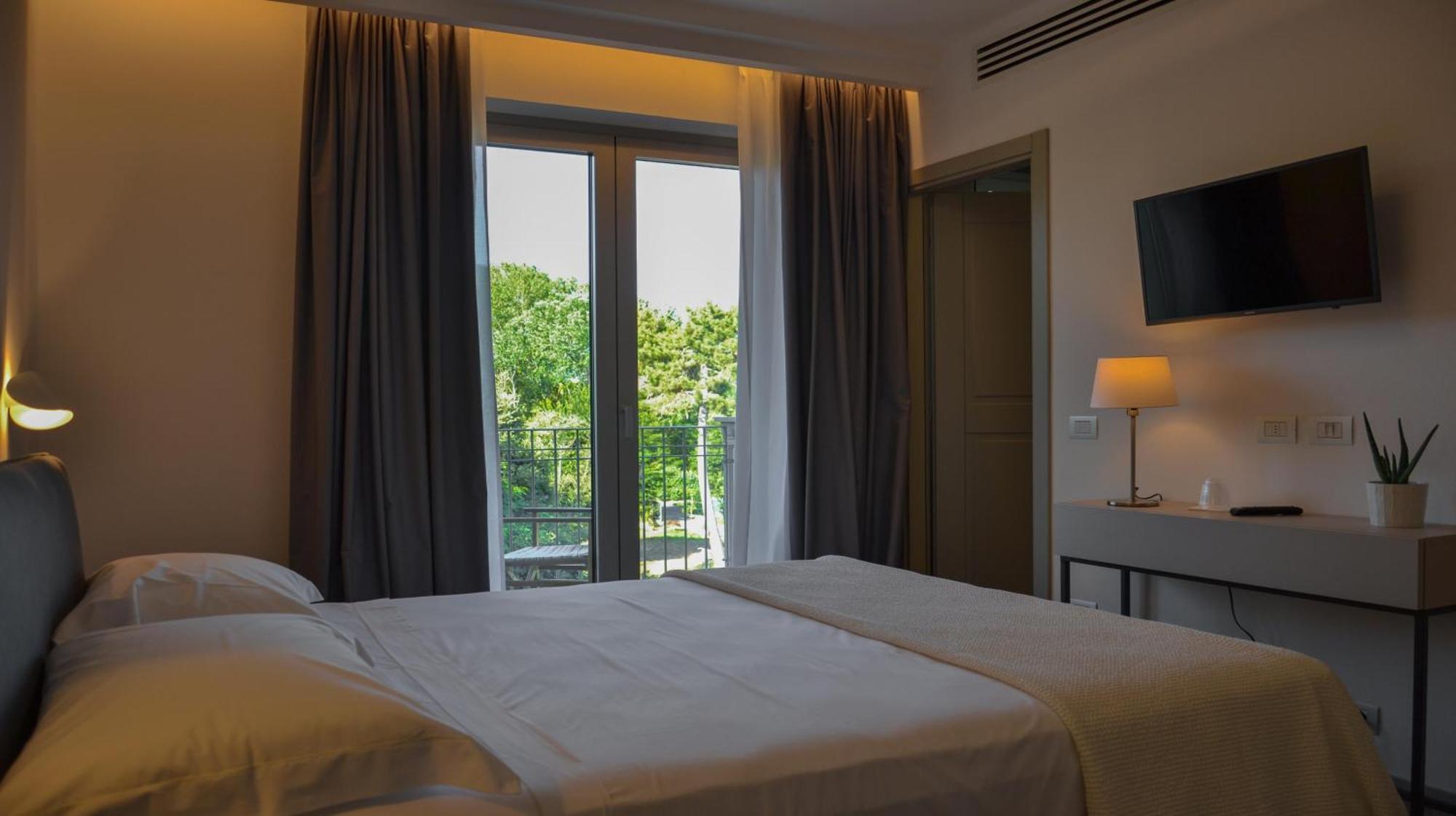 Hotel Villa Elsa مارينا دي ماسا الغرفة الصورة