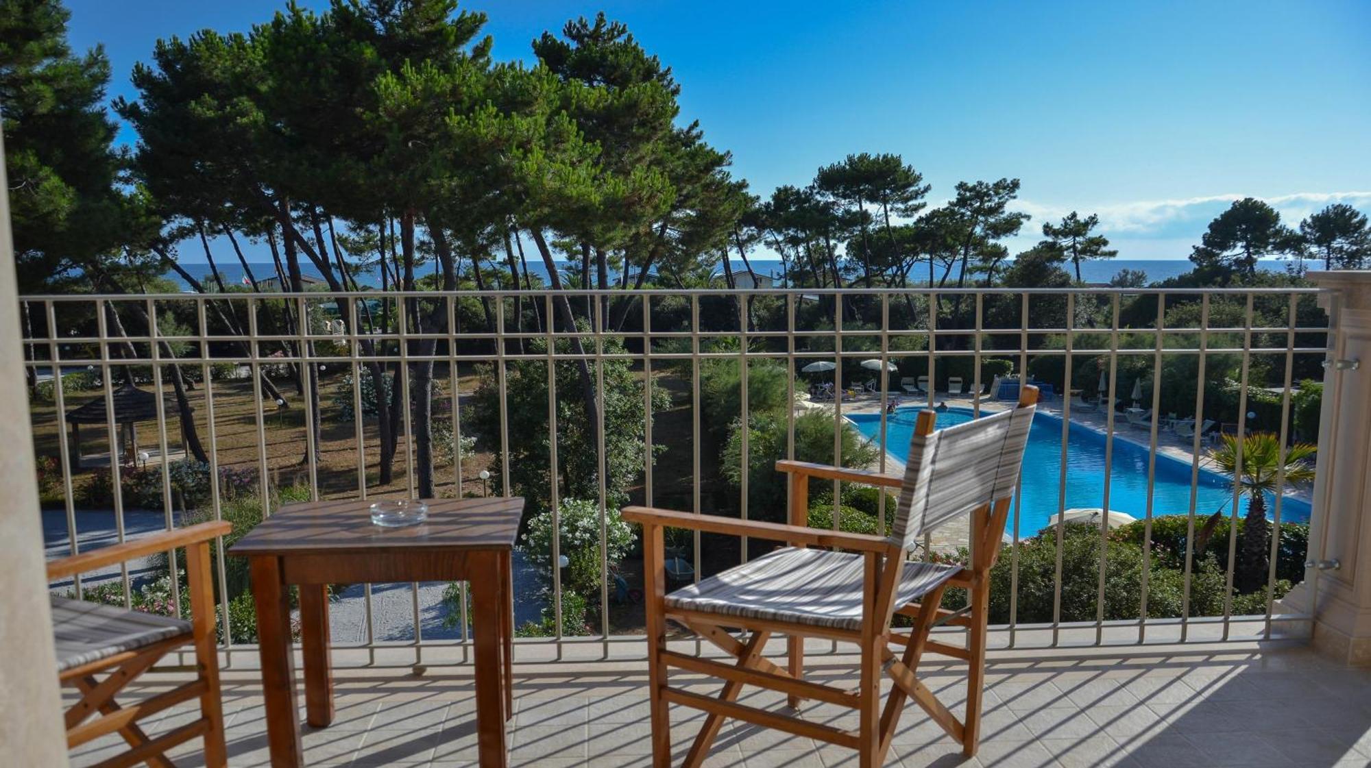 Hotel Villa Elsa مارينا دي ماسا المظهر الخارجي الصورة