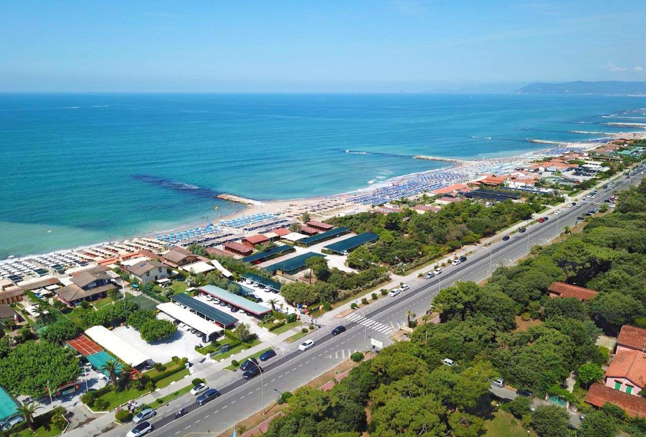 Hotel Villa Elsa مارينا دي ماسا المظهر الخارجي الصورة
