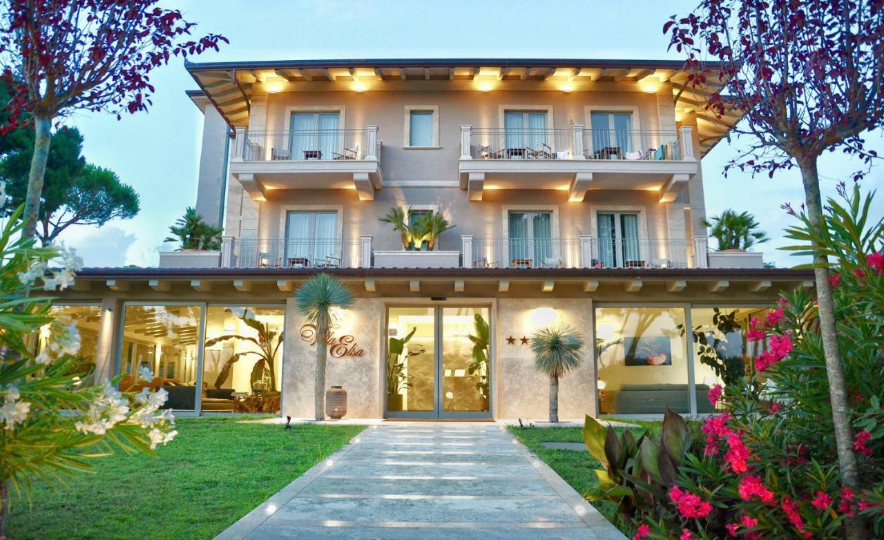 Hotel Villa Elsa مارينا دي ماسا المظهر الخارجي الصورة